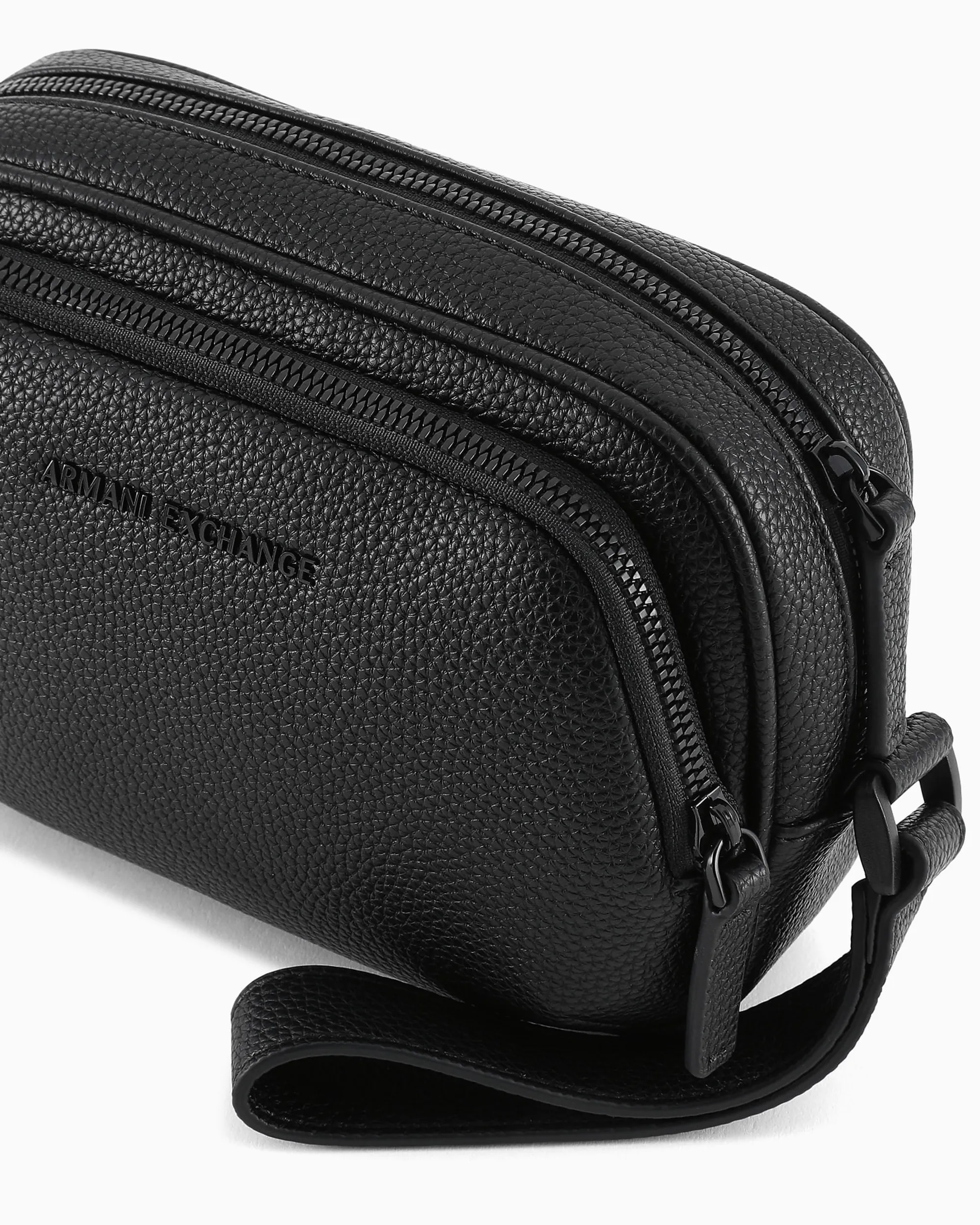 Armani Exchange Beauty Case In Tessuto Tecnico Nero Xm002034Af19929 175400