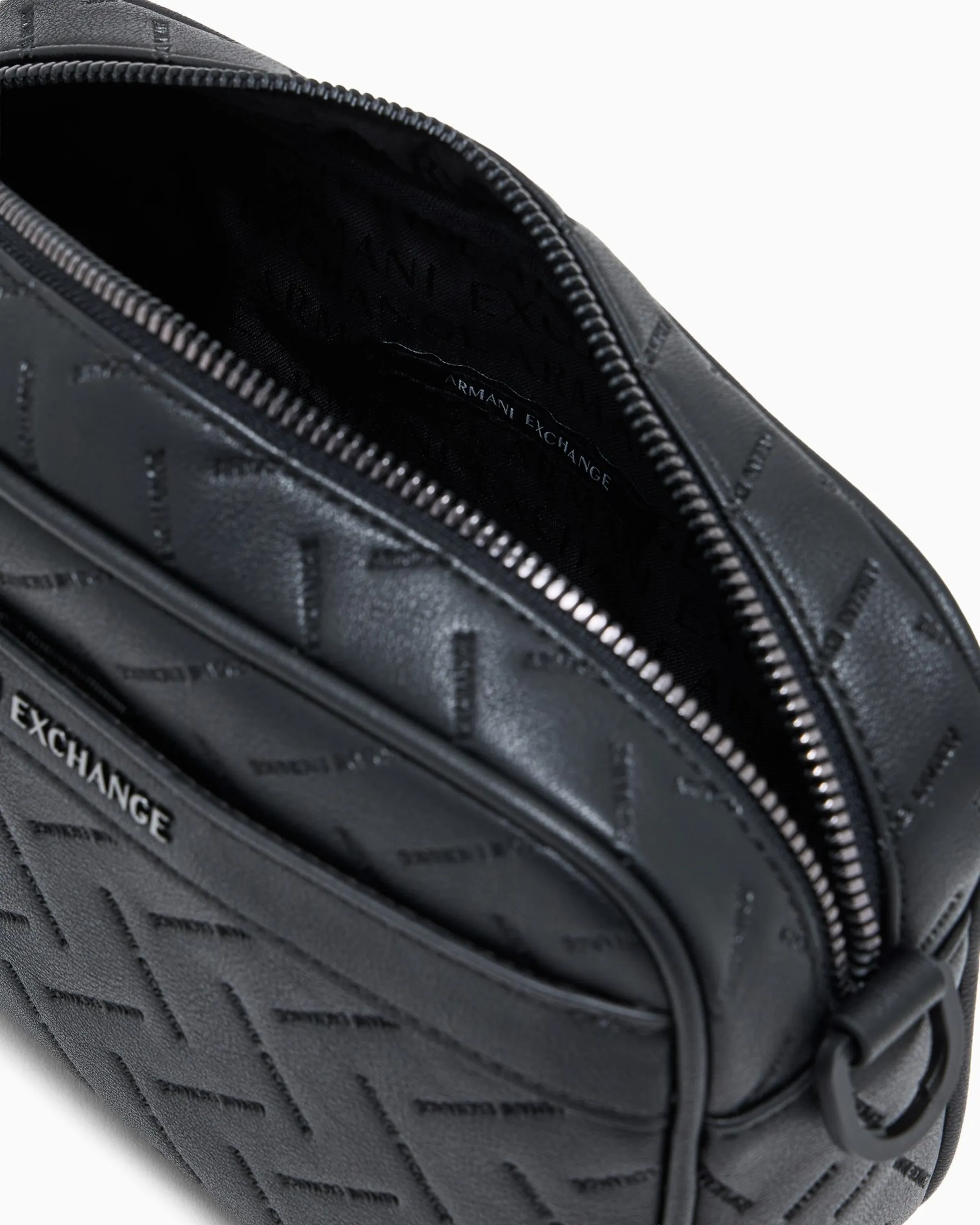 Armani Exchange Pochette In Tessuto Tecnico Nero Xm002600Af22652 175408