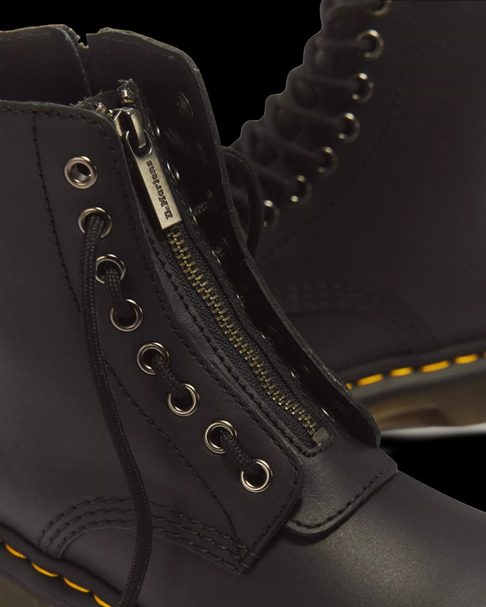 Dr. Martens Stivale 1460 Pascal Nappa Zip Nero 23863001 191836