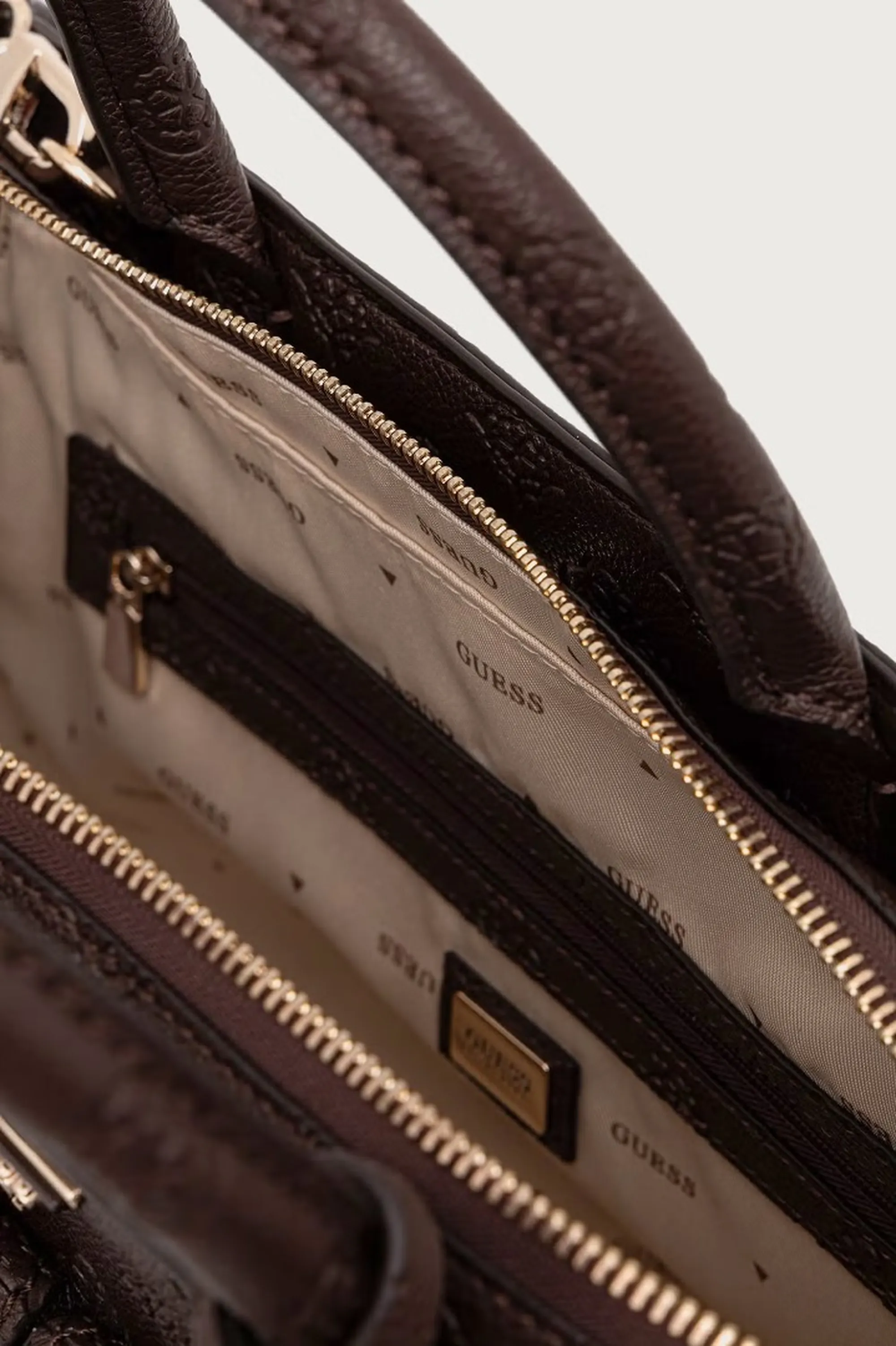 Guess B'Large Blake Bag' Brown Hwpd2222070 195557