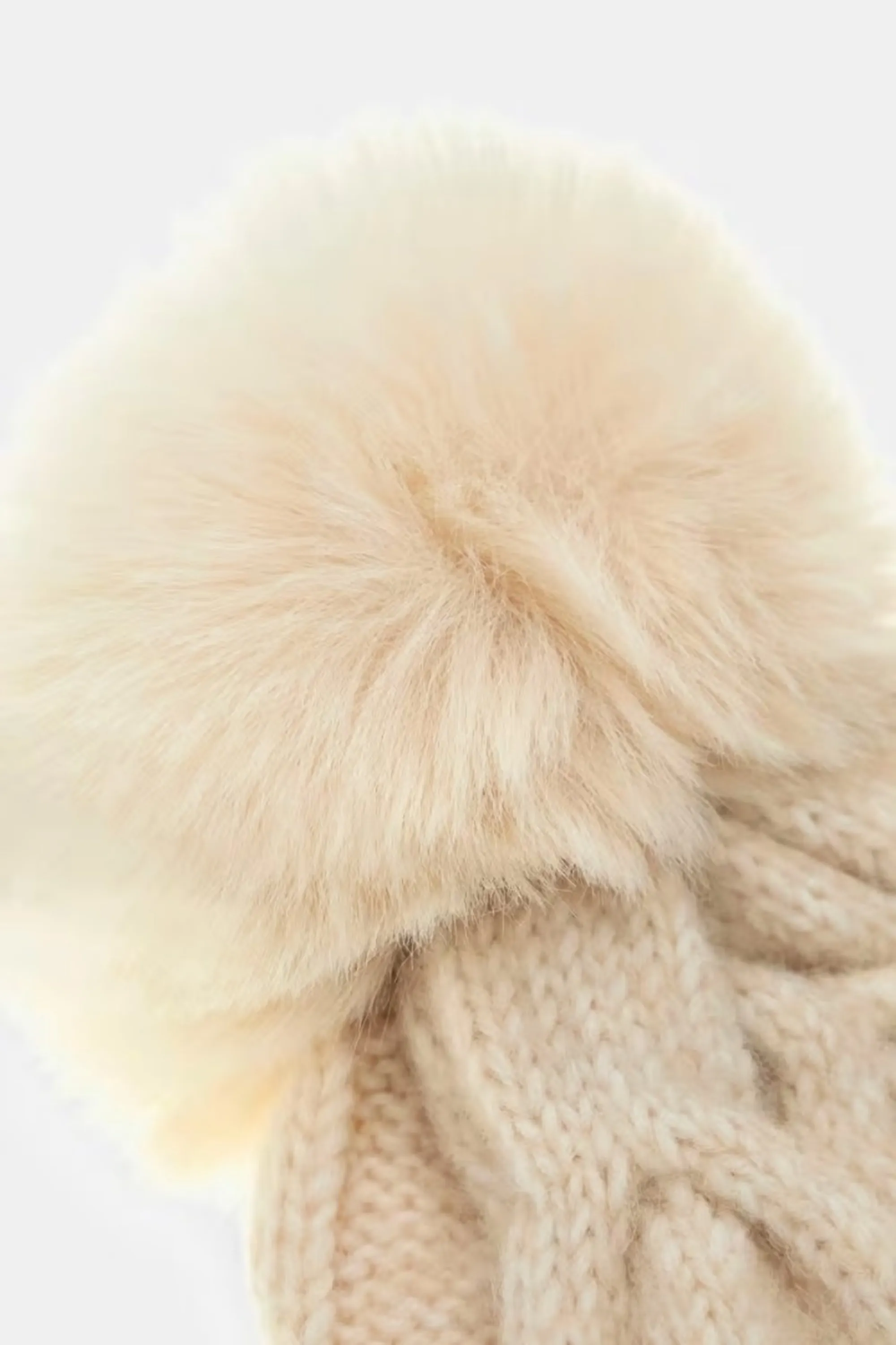 Guess Cappello Lavorato A Maglia Bianco Aw5676Pol01 193116