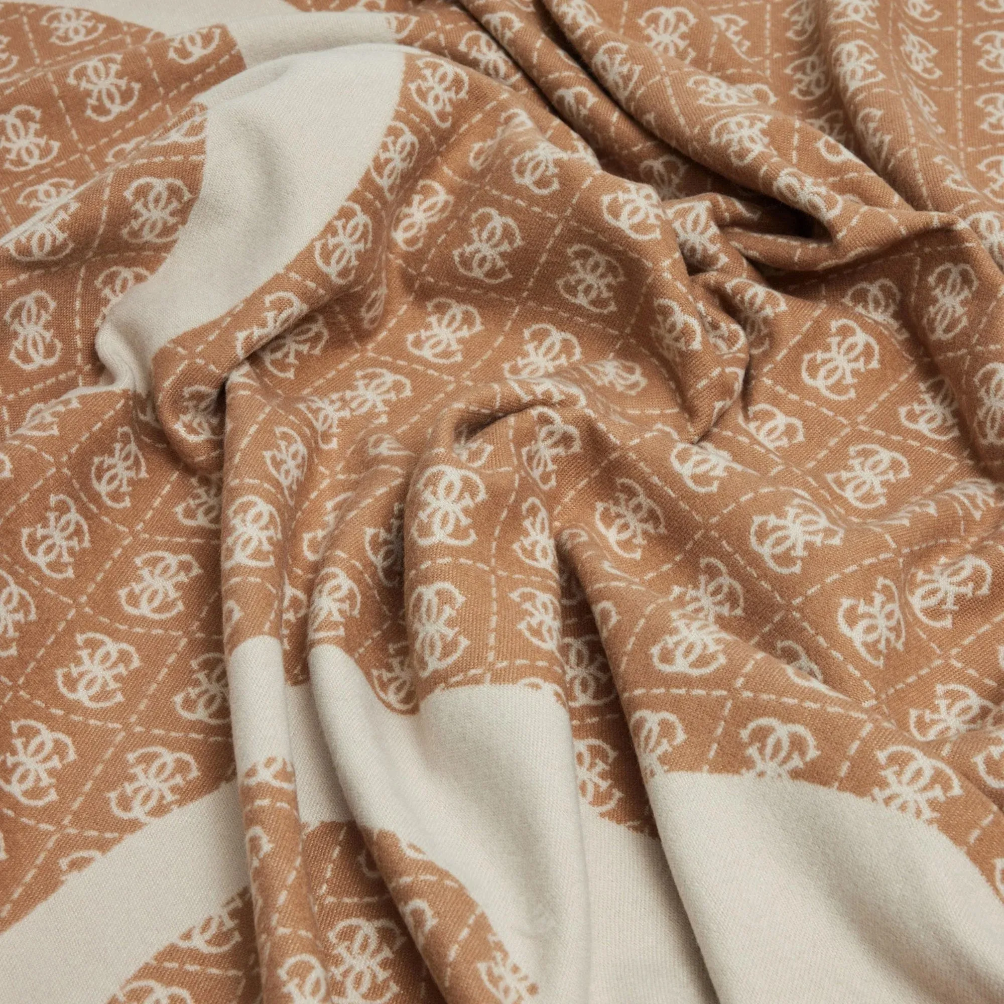 Guess Foulard Guess Beige Aw5418Pol03 156589
