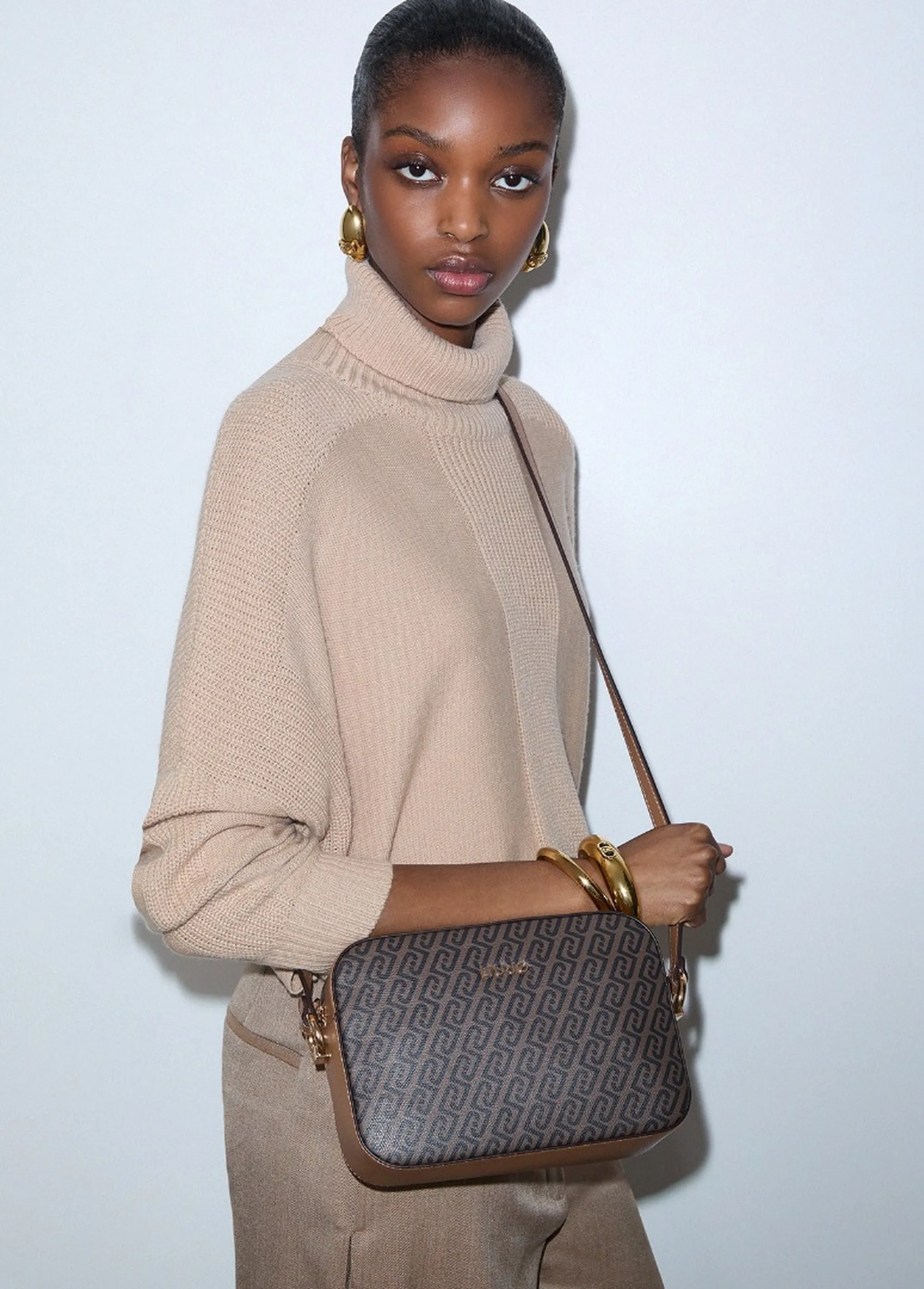 Liujo Accessori B'Medium Monogram Shoulder Bag' Leather Af6211E1137 185447